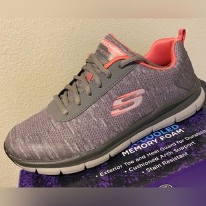 NEW! Skechers Work Health Care Pro-Air Cooled Mem Foam Slip Resist-Size 9 Women
